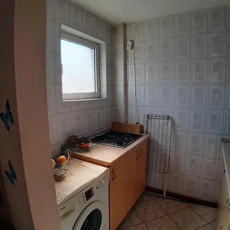 Old Town New Spacious Бухарест