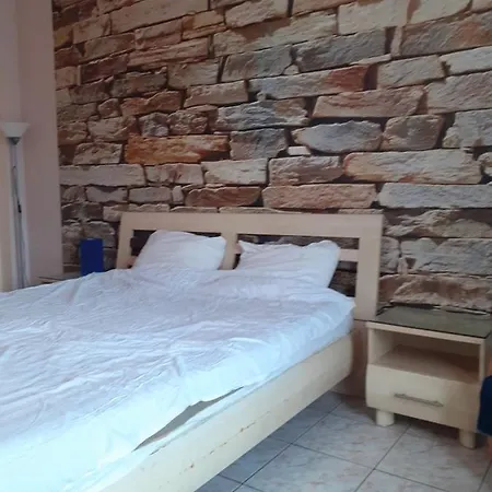 Old Town New Spacious Apartment